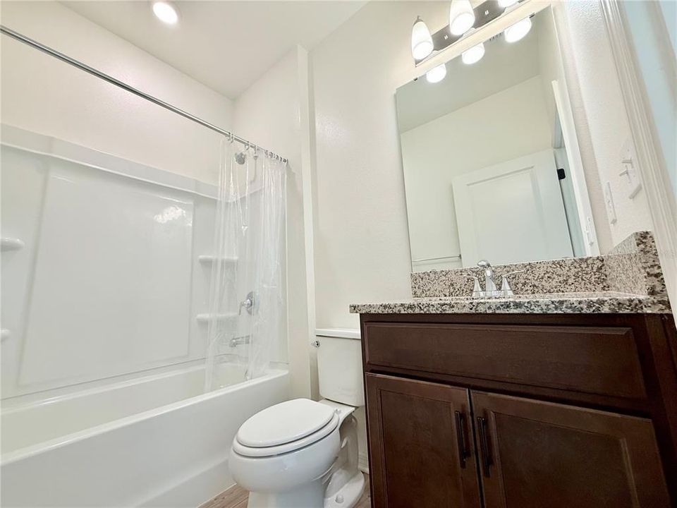 For Rent: $2,995 (5 beds, 3 baths, 2557 Square Feet)