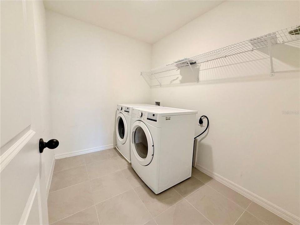 For Rent: $2,995 (5 beds, 3 baths, 2557 Square Feet)