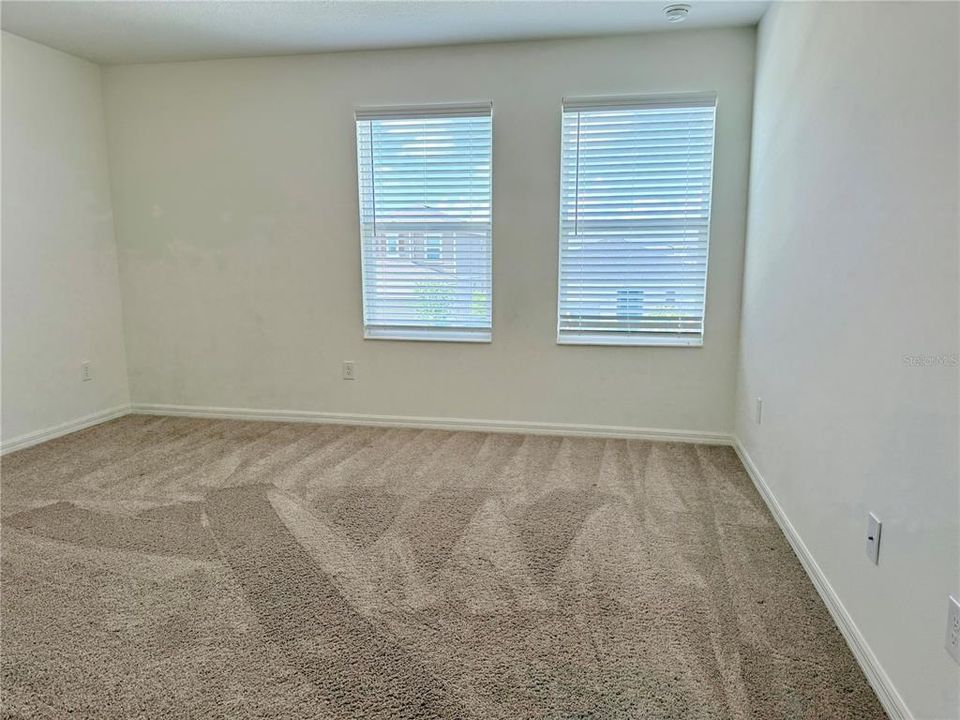 For Rent: $2,995 (5 beds, 3 baths, 2557 Square Feet)