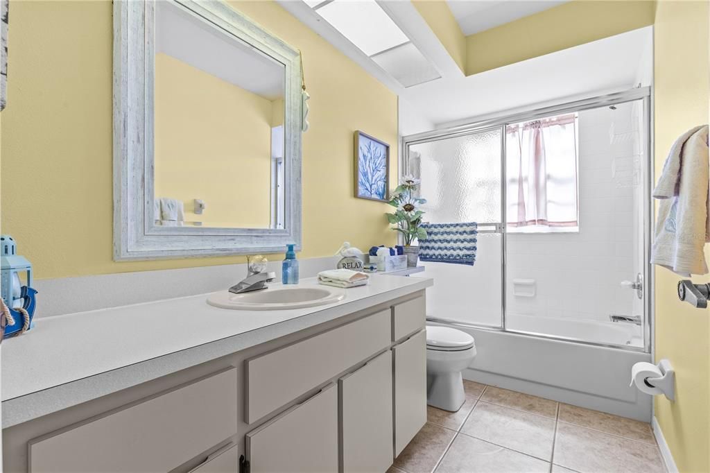 For Sale: $330,000 (2 beds, 2 baths, 1435 Square Feet)