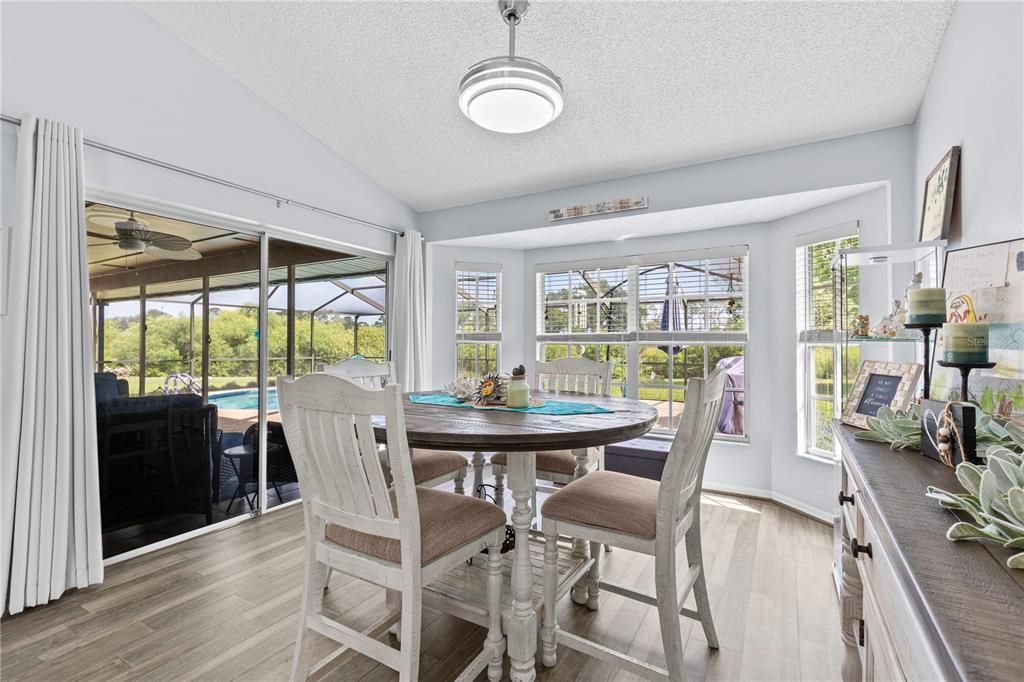 For Sale: $330,000 (2 beds, 2 baths, 1435 Square Feet)