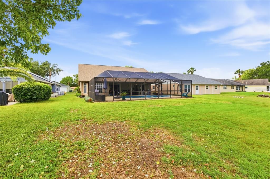 For Sale: $330,000 (2 beds, 2 baths, 1435 Square Feet)
