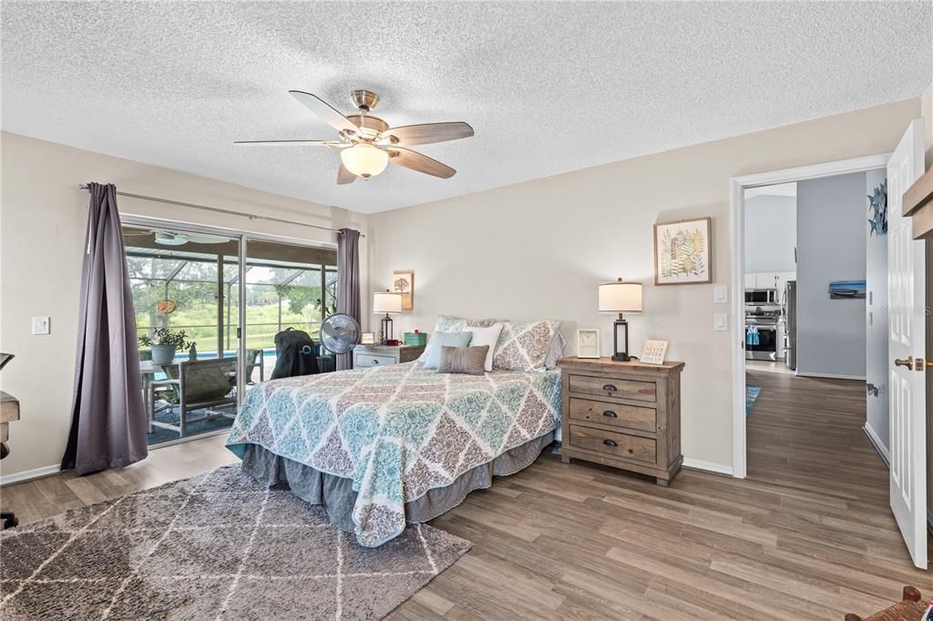 For Sale: $330,000 (2 beds, 2 baths, 1435 Square Feet)