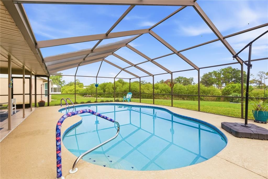 For Sale: $330,000 (2 beds, 2 baths, 1435 Square Feet)