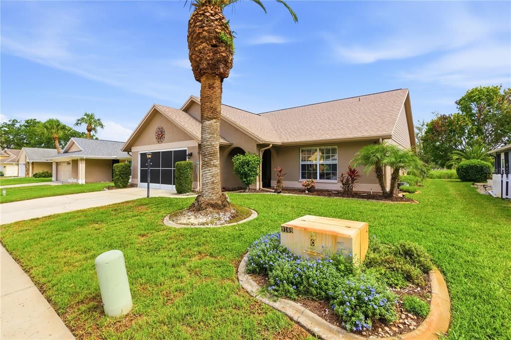 For Sale: $330,000 (2 beds, 2 baths, 1435 Square Feet)