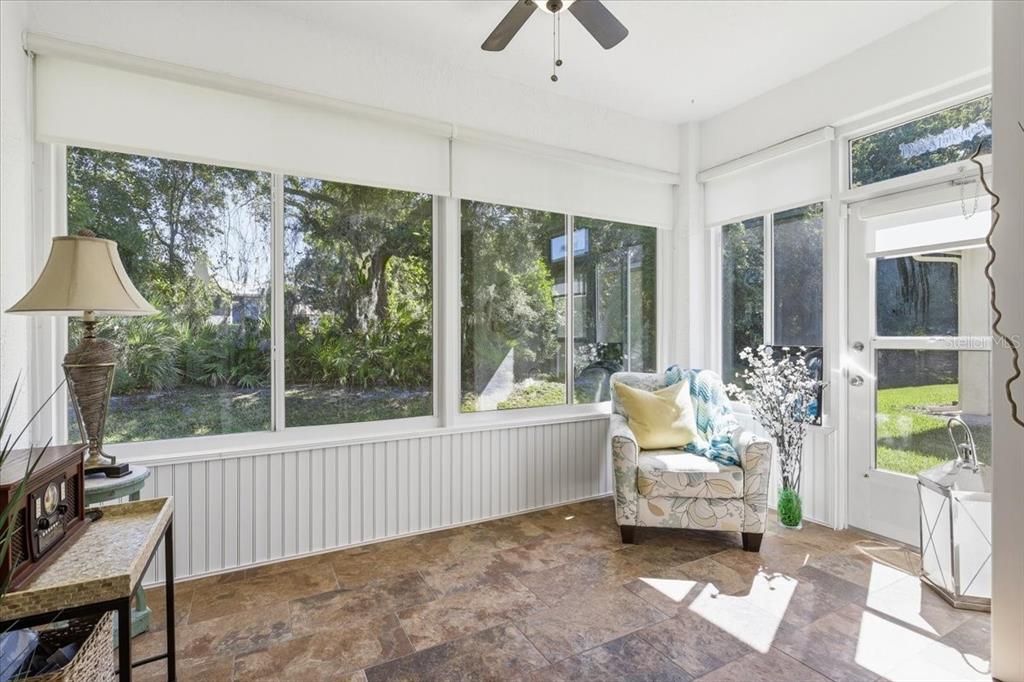 En Venta: $298,900 (3 camas, 2 baños, 1369 Pies cuadrados)