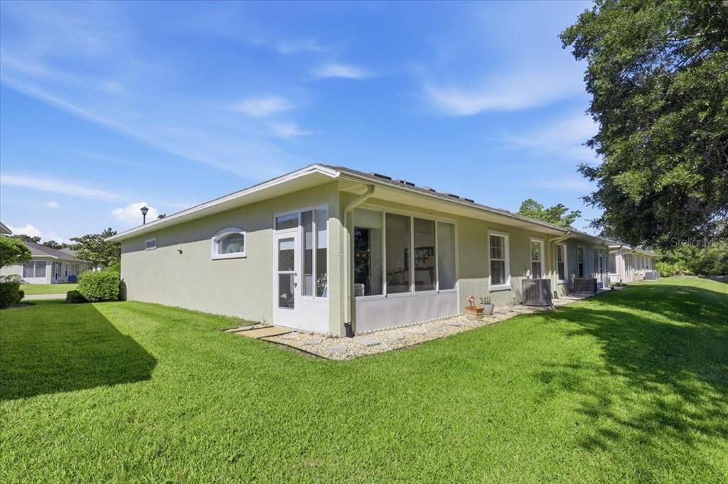 En Venta: $298,900 (3 camas, 2 baños, 1369 Pies cuadrados)