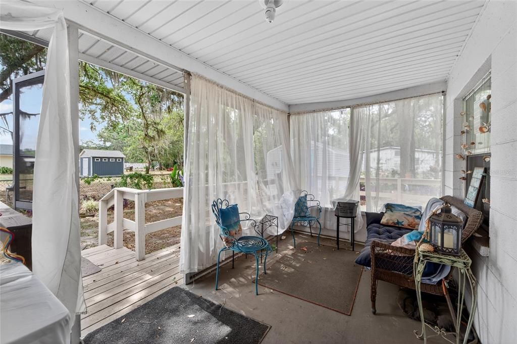 For Sale: $325,000 (3 beds, 2 baths, 1724 Square Feet)