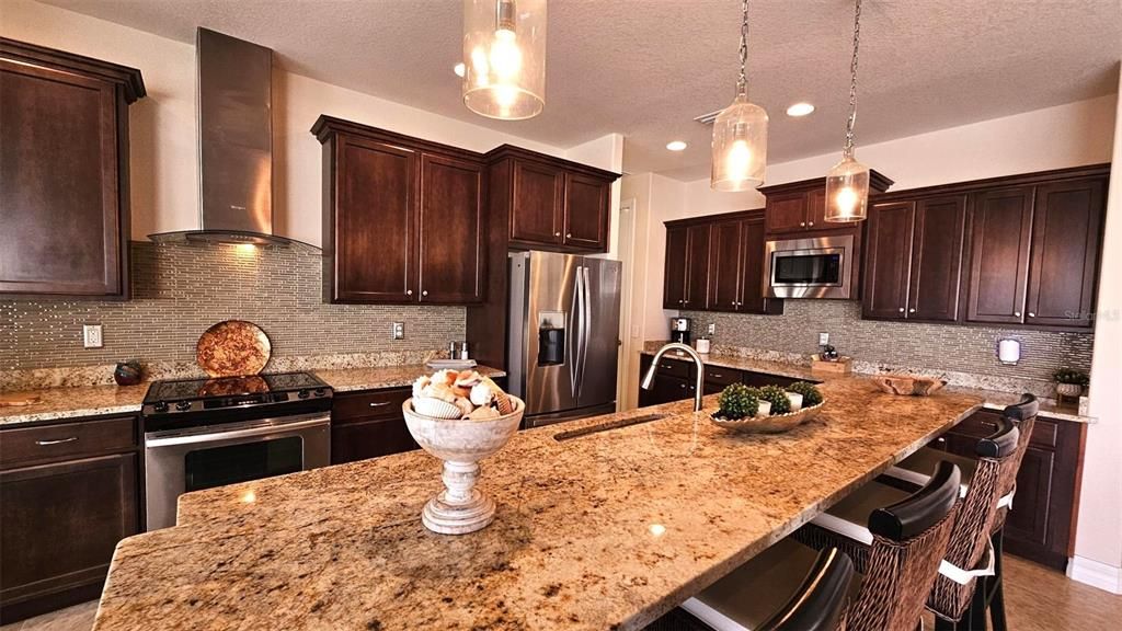 For Rent: $5,700 (3 beds, 2 baths, 2099 Square Feet)