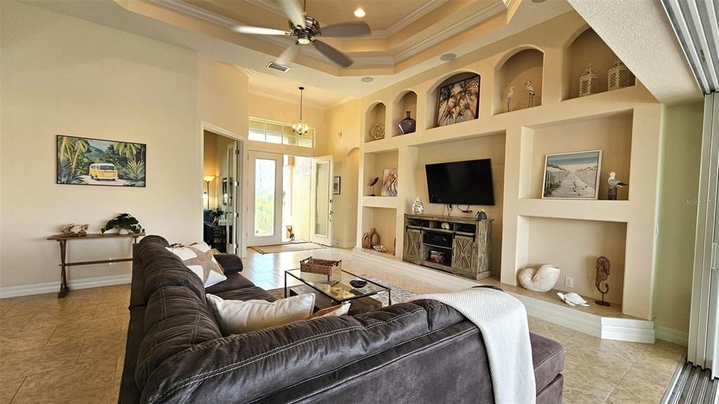 For Rent: $5,700 (3 beds, 2 baths, 2099 Square Feet)