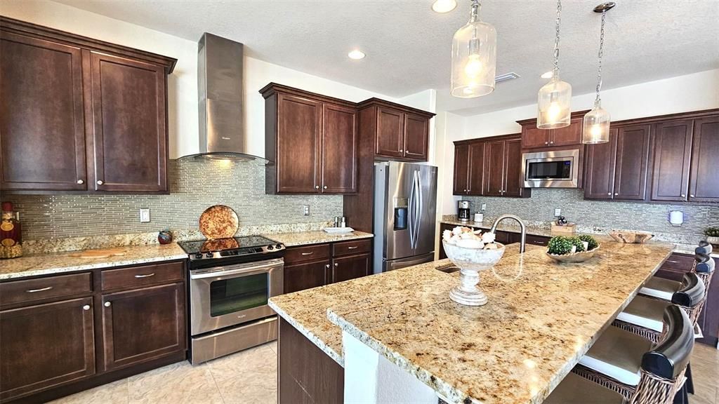 For Rent: $5,700 (3 beds, 2 baths, 2099 Square Feet)