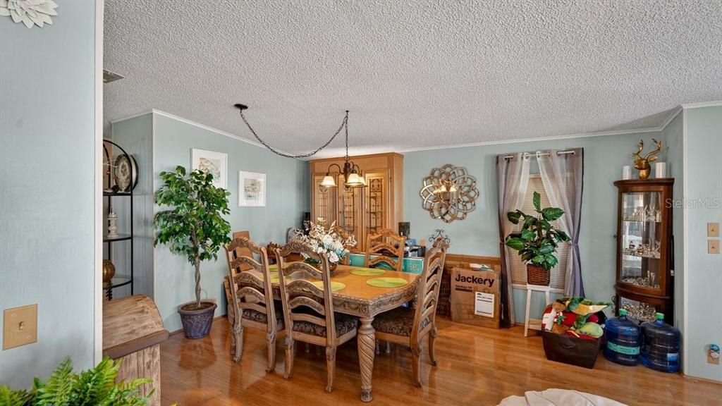 For Sale: $235,000 (3 beds, 2 baths, 1740 Square Feet)