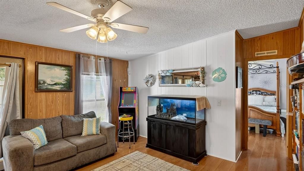 For Sale: $235,000 (3 beds, 2 baths, 1740 Square Feet)