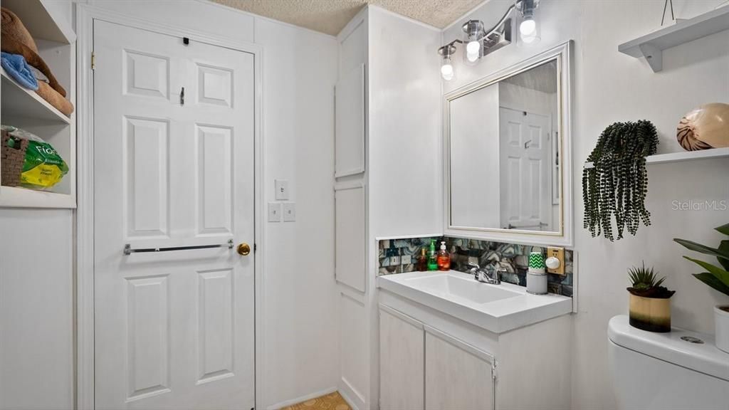 For Sale: $235,000 (3 beds, 2 baths, 1740 Square Feet)