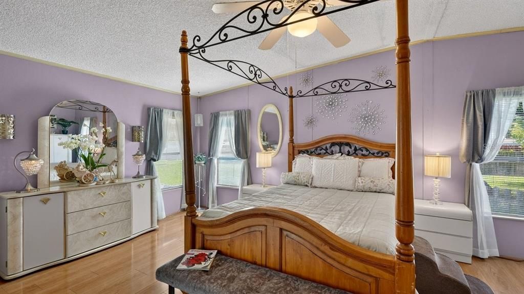 For Sale: $235,000 (3 beds, 2 baths, 1740 Square Feet)