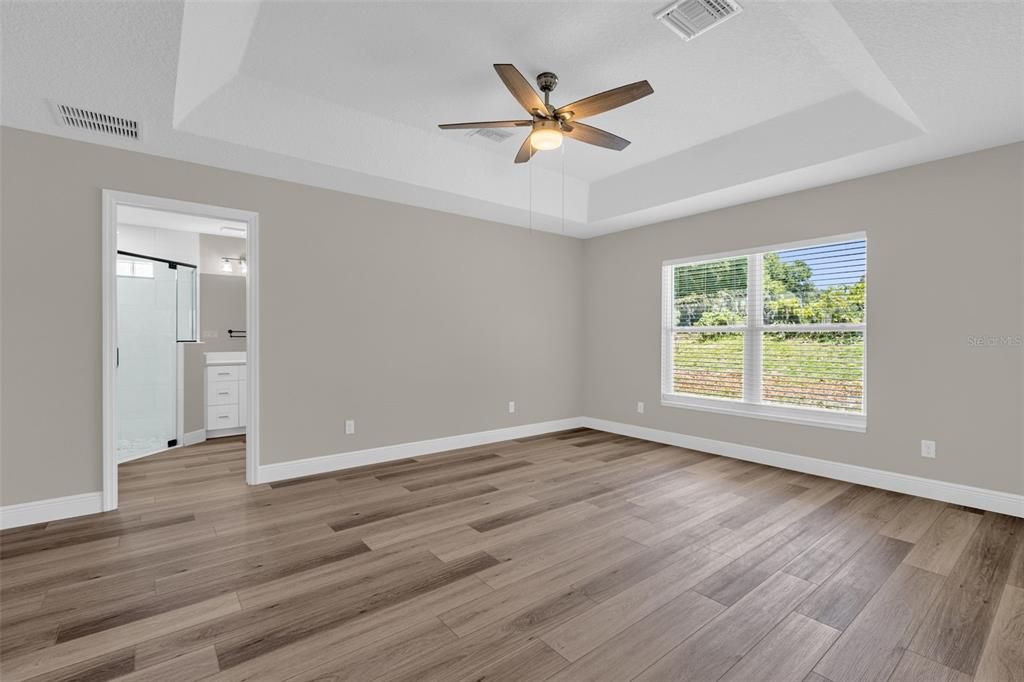 For Rent: $2,300 (3 beds, 2 baths, 1611 Square Feet)