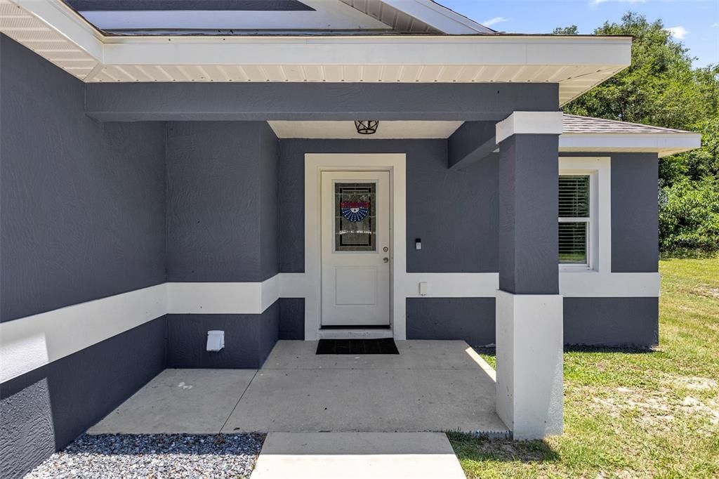 For Rent: $2,300 (3 beds, 2 baths, 1611 Square Feet)