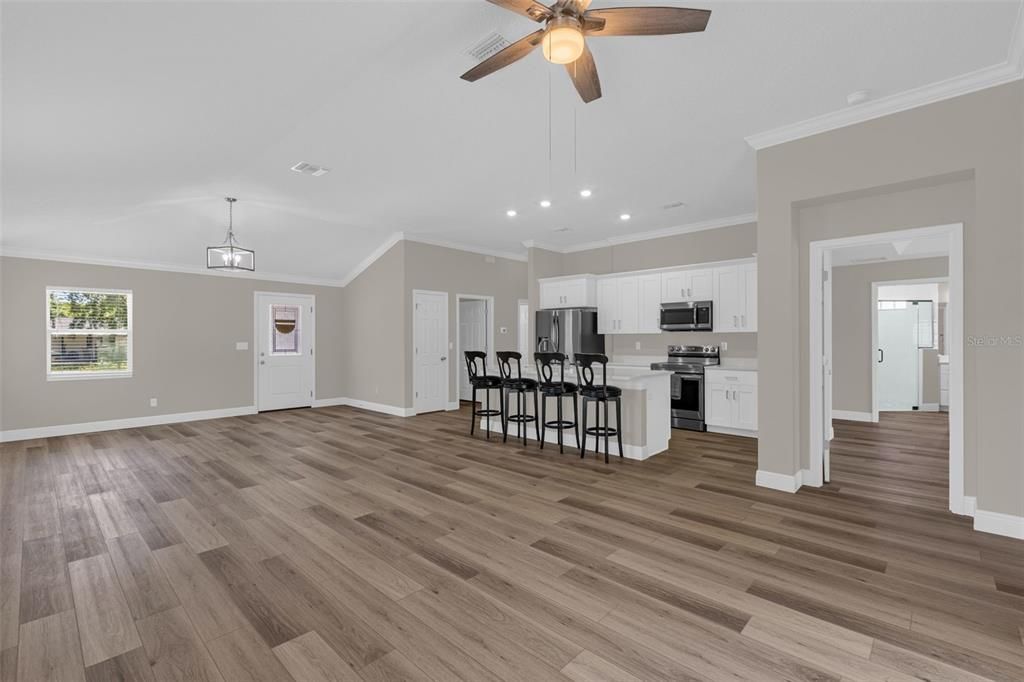 For Rent: $2,300 (3 beds, 2 baths, 1611 Square Feet)