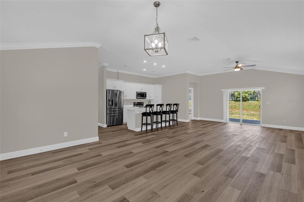 For Rent: $2,300 (3 beds, 2 baths, 1611 Square Feet)