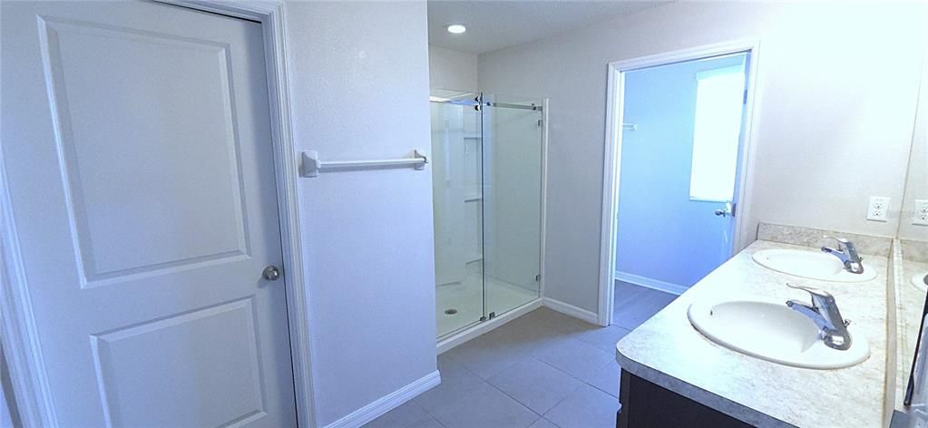 For Sale: $495,500 (5 beds, 3 baths, 2601 Square Feet)