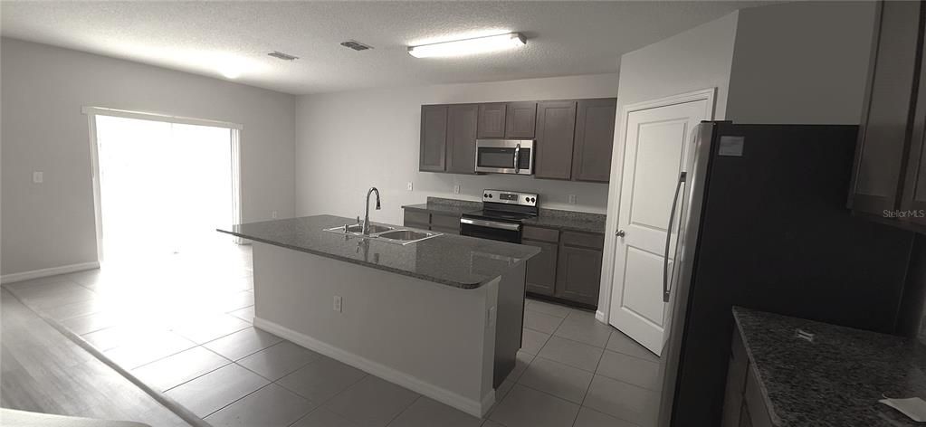 For Sale: $495,500 (5 beds, 3 baths, 2601 Square Feet)
