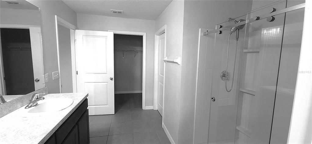 For Sale: $495,500 (5 beds, 3 baths, 2601 Square Feet)