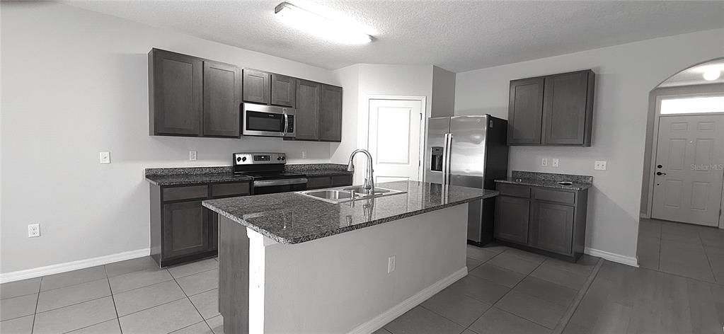 For Sale: $495,500 (5 beds, 3 baths, 2601 Square Feet)