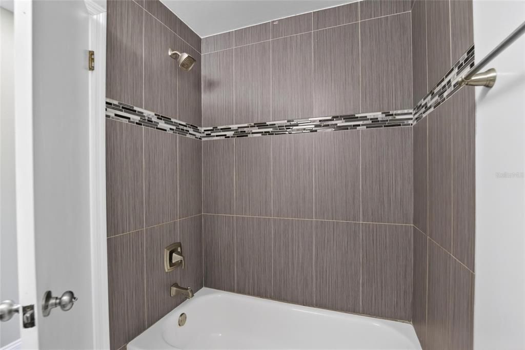 На продажу: $365,000 (3 спален, 2 ванн, 1345 Квадратных фут)