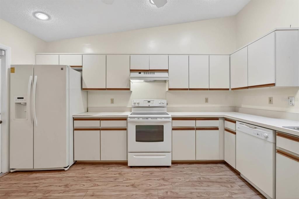 En Venta: $259,000 (2 camas, 2 baños, 1219 Pies cuadrados)