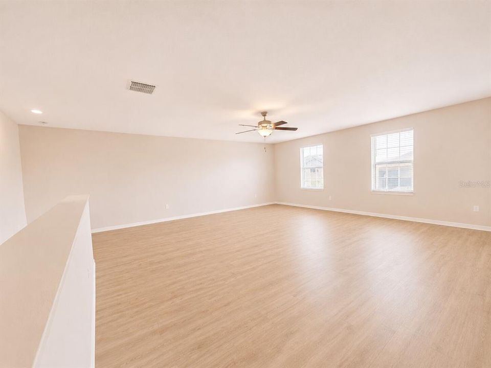 For Rent: $3,150 (6 beds, 3 baths, 3362 Square Feet)