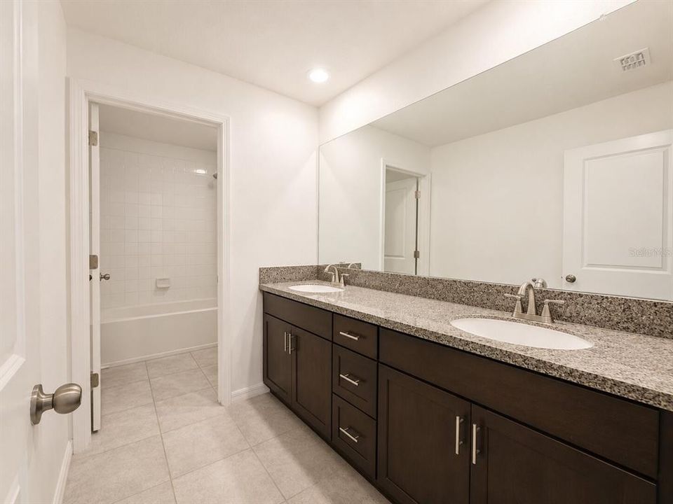 For Rent: $3,150 (6 beds, 3 baths, 3362 Square Feet)