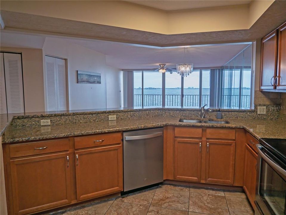 For Sale: $579,000 (3 beds, 2 baths, 1255 Square Feet)