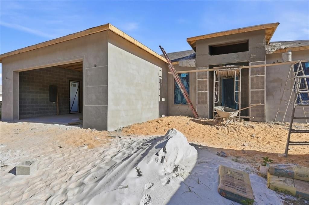 For Sale: $349,999 (3 beds, 2 baths, 1560 Square Feet)
