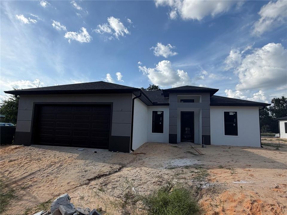 For Sale: $349,999 (3 beds, 2 baths, 1560 Square Feet)