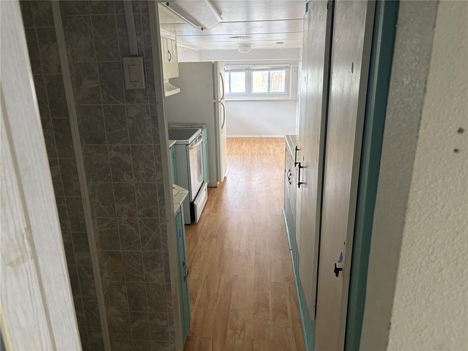 For Sale: $48,000 (2 beds, 1 baths, 336 Square Feet)