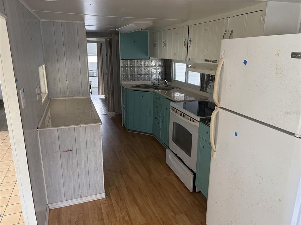 For Sale: $48,000 (2 beds, 1 baths, 336 Square Feet)