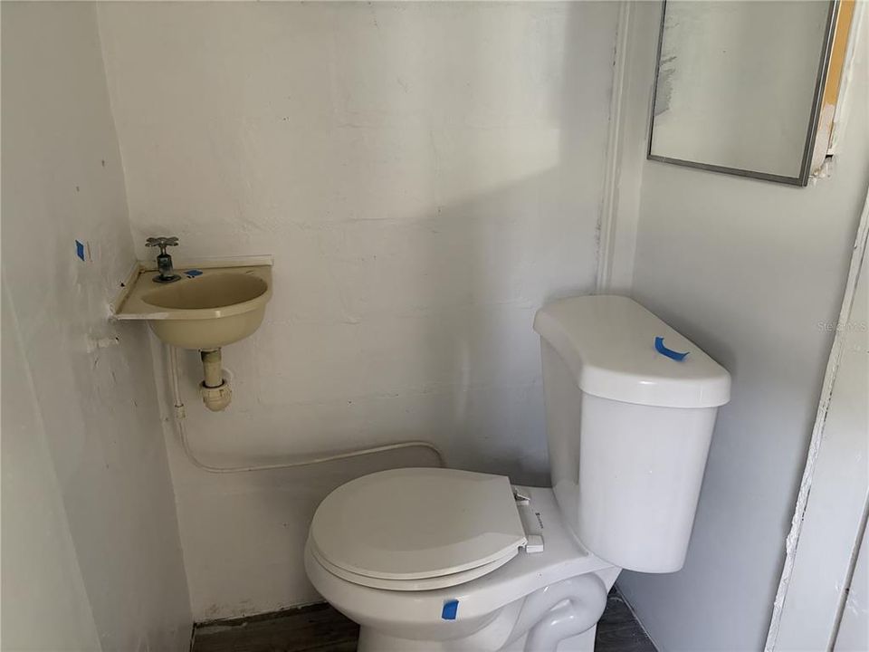 For Sale: $48,000 (2 beds, 1 baths, 336 Square Feet)