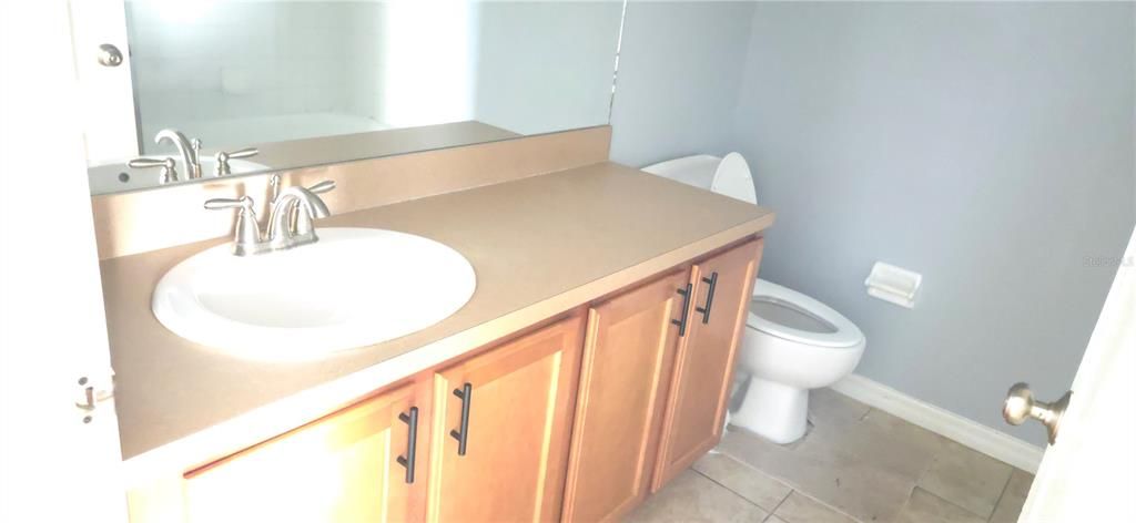 For Rent: $2,375 (4 beds, 2 baths, 2080 Square Feet)