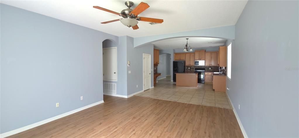 For Rent: $2,375 (4 beds, 2 baths, 2080 Square Feet)