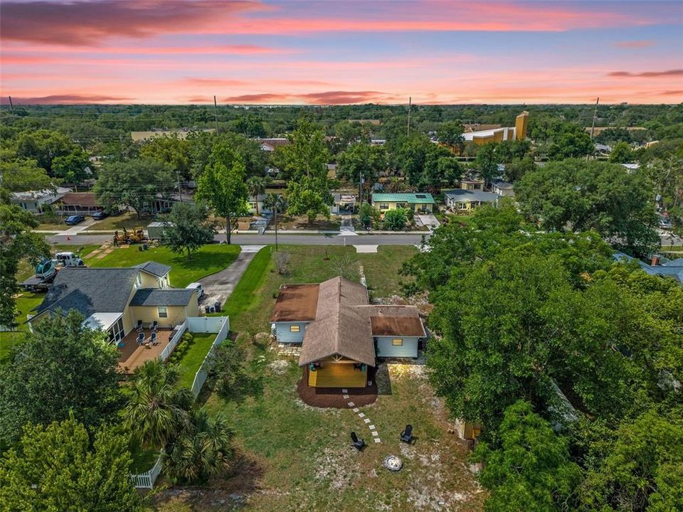 На продажу: $329,999 (2 спален, 1 ванн, 1113 Квадратных фут)