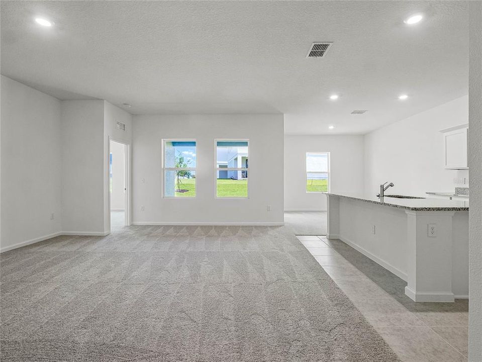 В аренду: $2,550 (3 спален, 2 ванн, 1764 Квадратных фут)