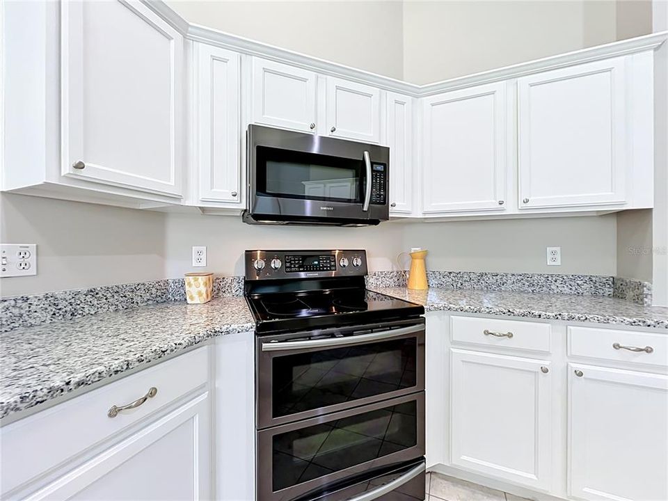 For Sale: $650,000 (4 beds, 2 baths, 2982 Square Feet)