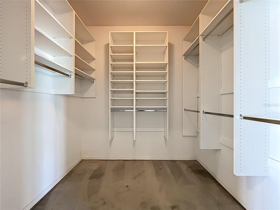 For Sale: $650,000 (4 beds, 2 baths, 2982 Square Feet)