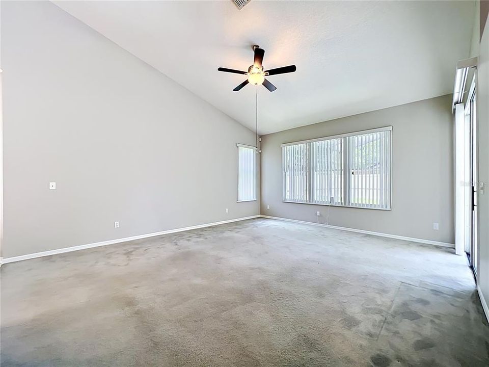 For Sale: $650,000 (4 beds, 2 baths, 2982 Square Feet)