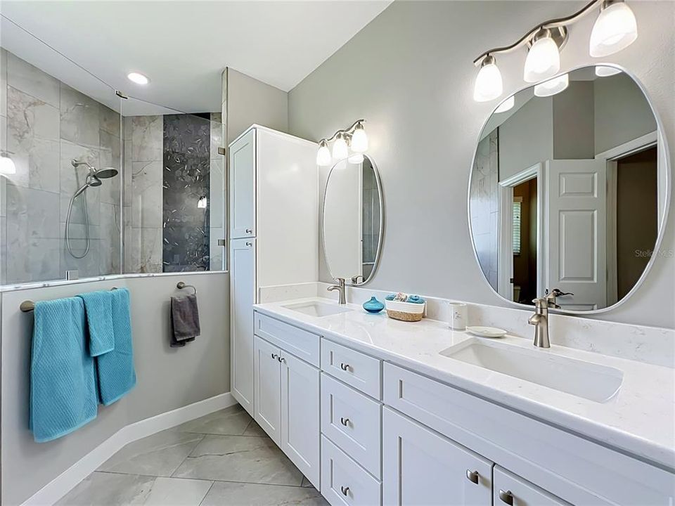 For Sale: $650,000 (4 beds, 2 baths, 2982 Square Feet)
