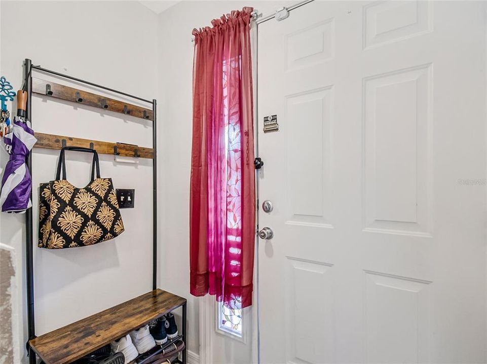 En Venta: $215,000 (2 camas, 2 baños, 990 Pies cuadrados)