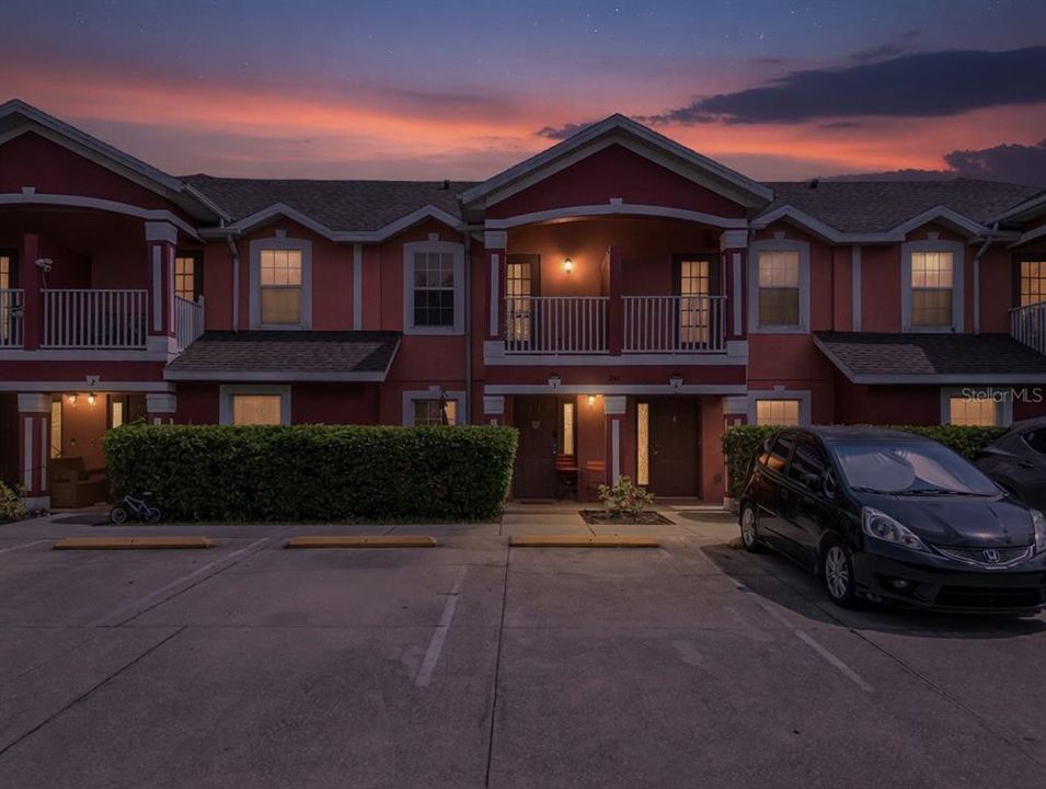 En Venta: $215,000 (2 camas, 2 baños, 990 Pies cuadrados)