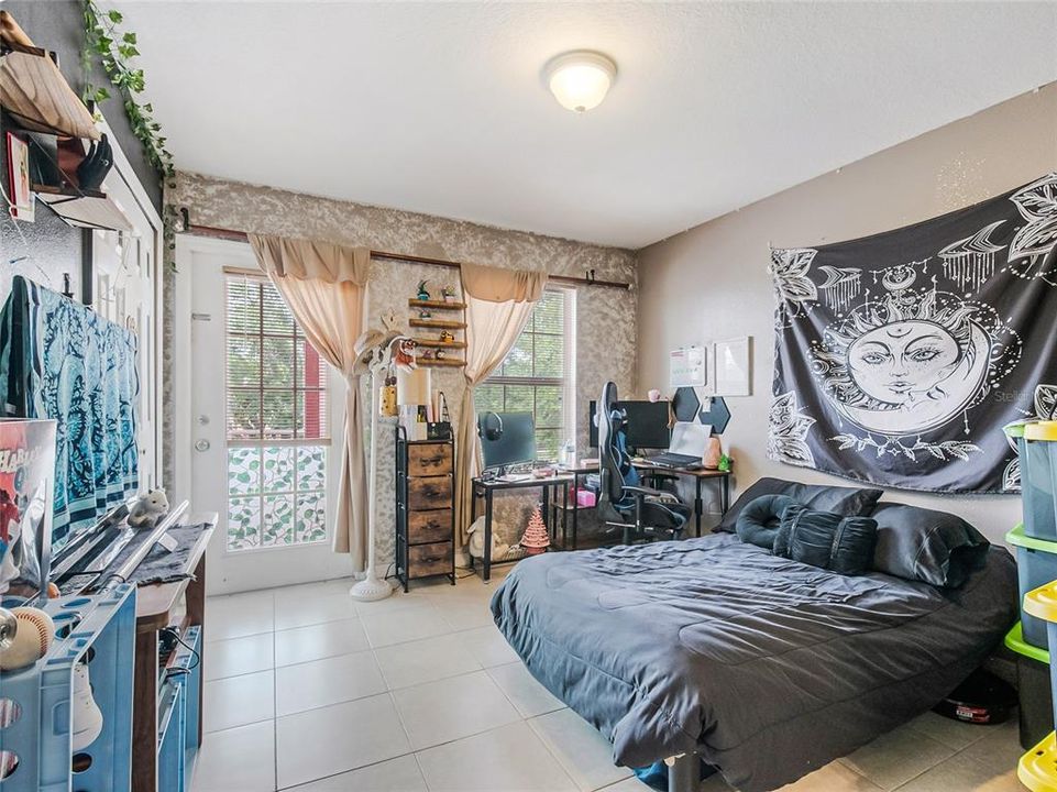 En Venta: $215,000 (2 camas, 2 baños, 990 Pies cuadrados)