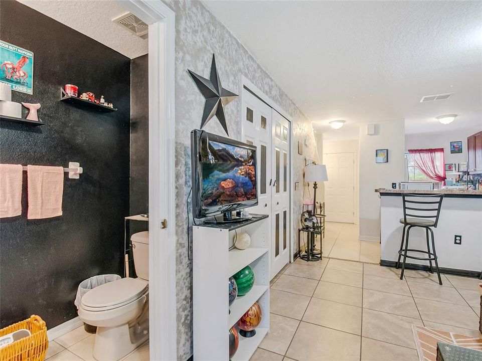 En Venta: $215,000 (2 camas, 2 baños, 990 Pies cuadrados)