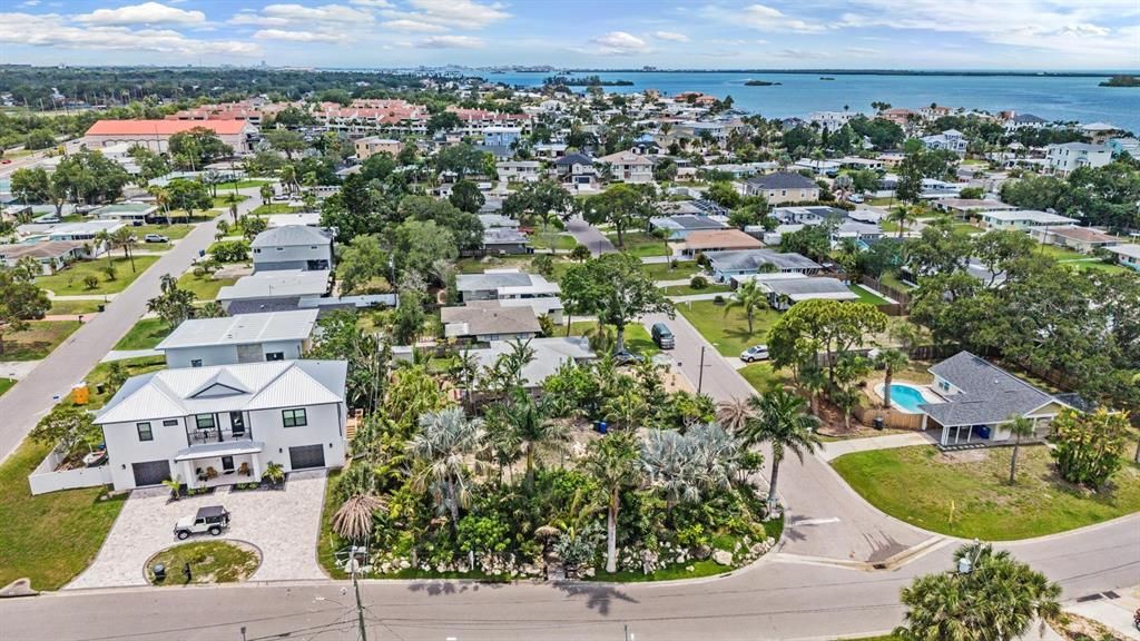待售: $273,000 (0.15 acres)